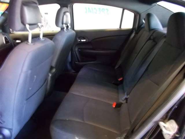 Chrysler 200 2013 photo 6